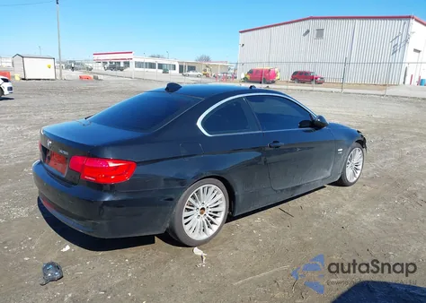 2009 BMW 328I xDrive z USA, uszkodzony, nr VIN WBAWV53539P080895